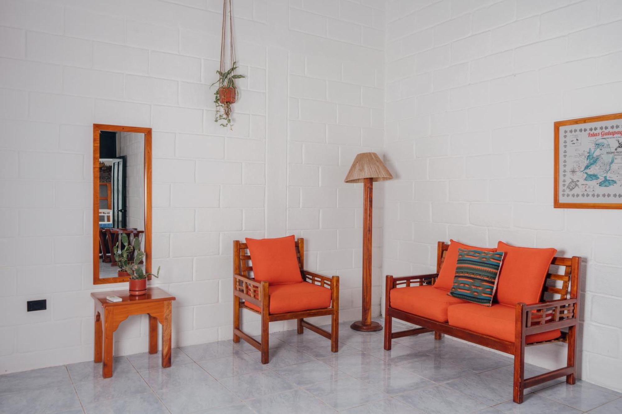 Hostal Pimampiro Puerto Baquerizo Moreno Extérieur photo